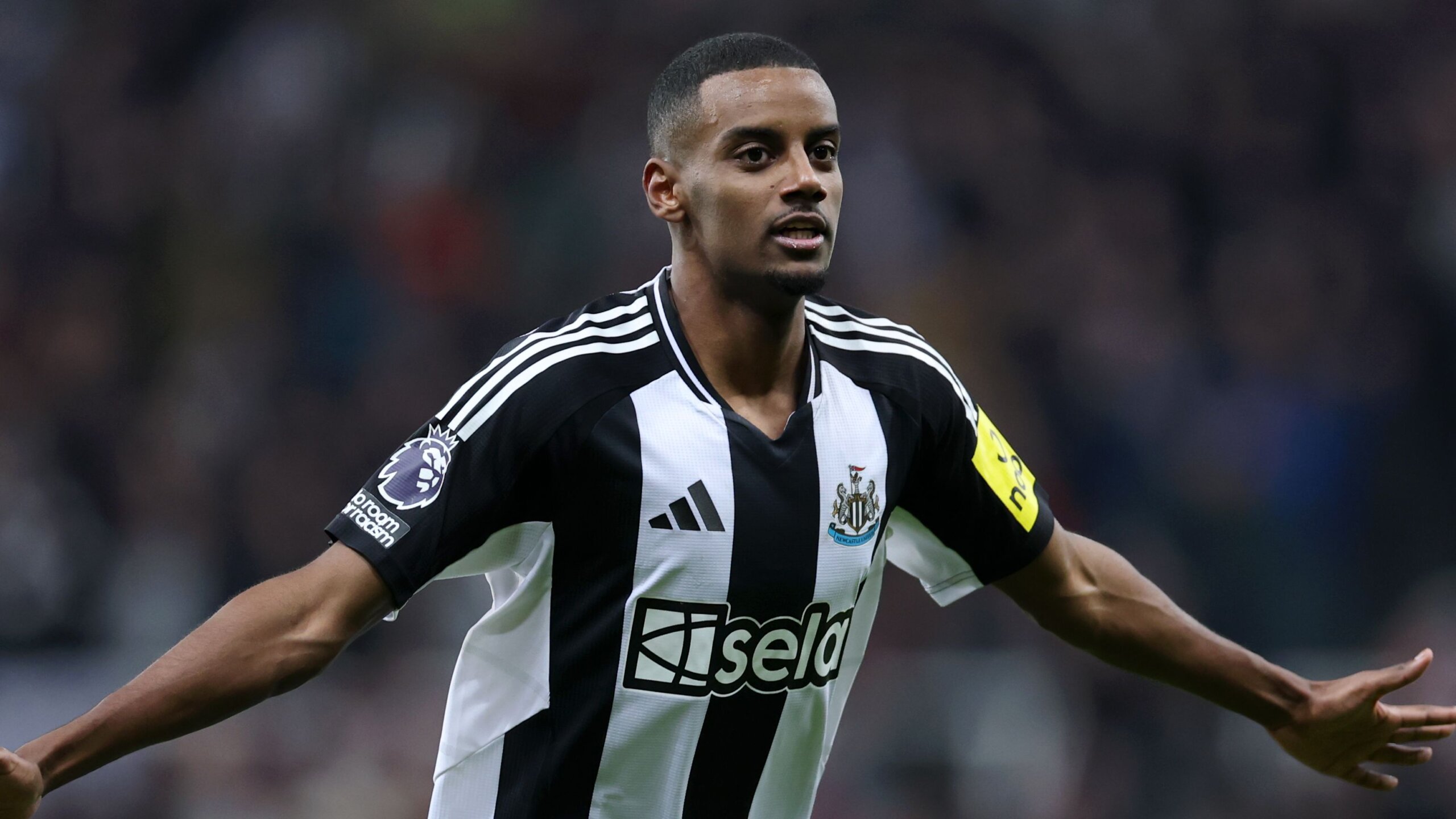 Isak Transfer: Liverpool's £120m Move Rocks Arsenal 5 GettyImages 2194109176 scaled