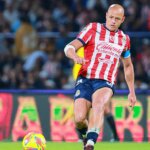 Chicharito’s Struggles at Chivas Spark Retirement Debate 1 GettyImages 2203281463