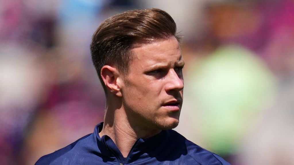 Barcelona left FUMING after Marc-Andre ter Stegen reveals surgery decision without informing La Liga champions amid goalkeeper dilemma 2 GettyImages 2214518695201