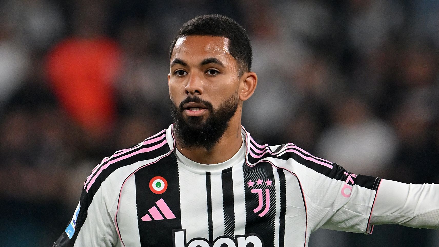 Everton Target Douglas Luiz in Surprise Transfer Bid 2 GettyImages 2215305122