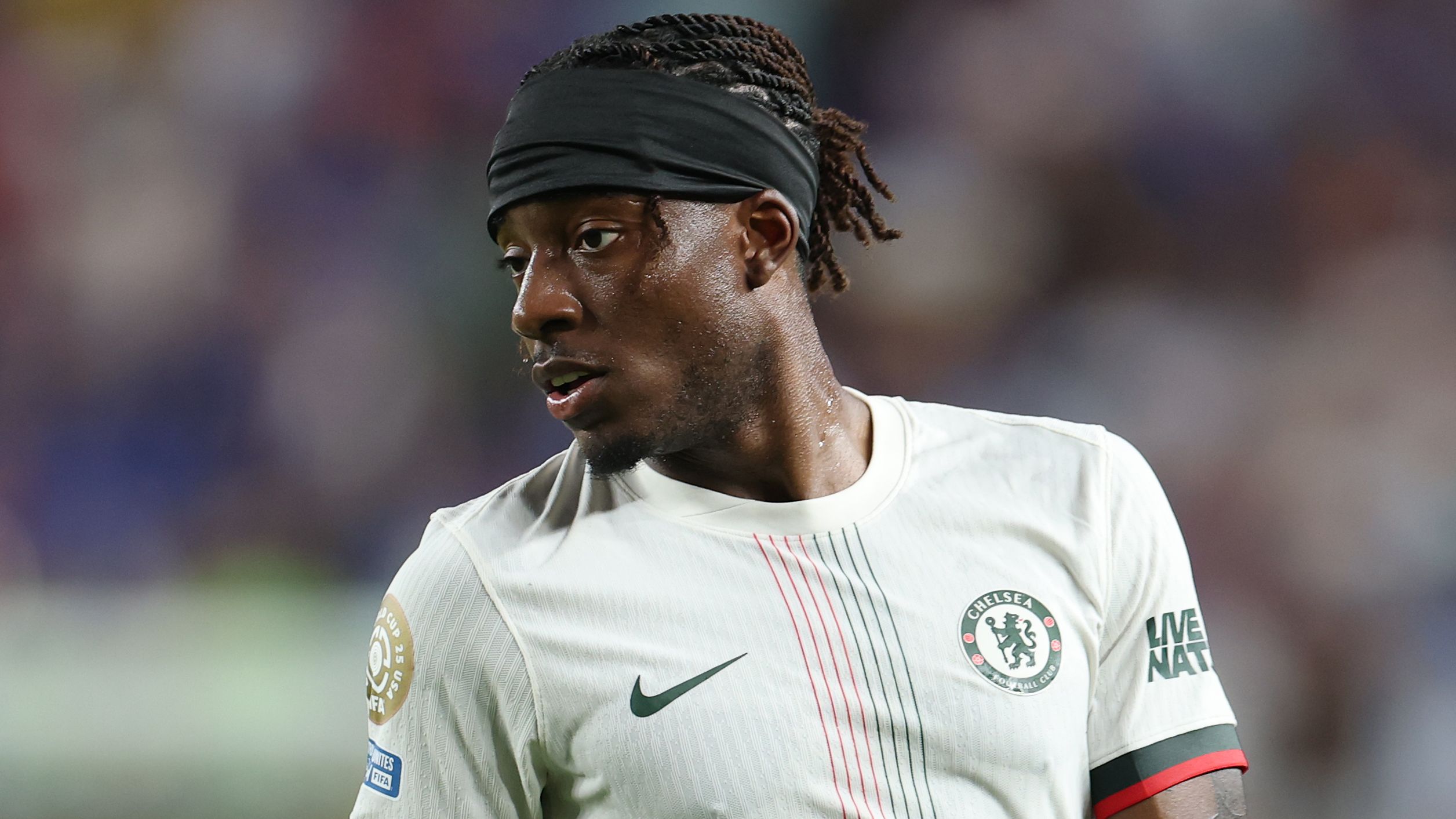 Noni Madueke Bids Farewell to Chelsea Ahead of Arsenal Move 5 GettyImages 2222090827