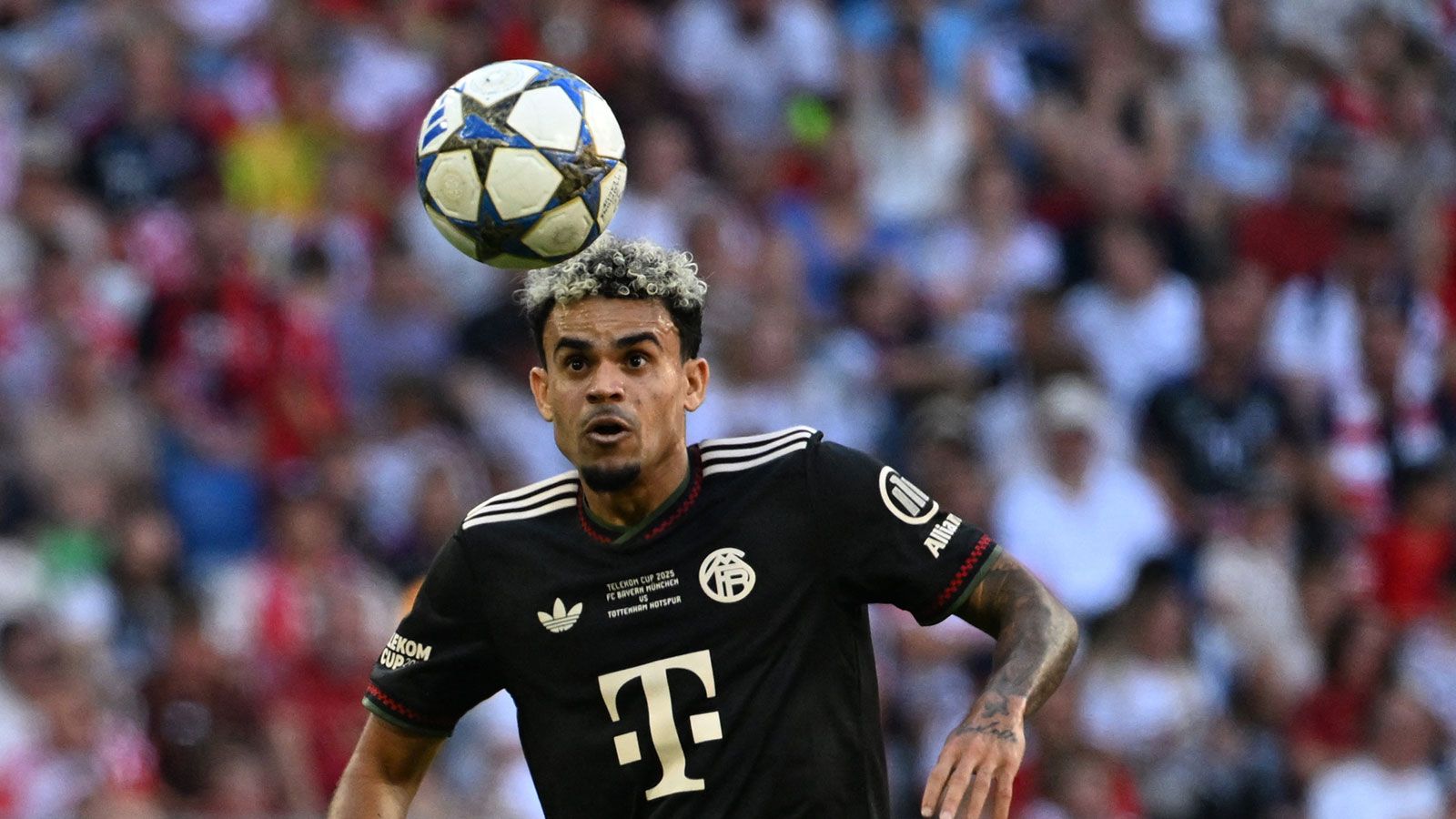 Luis Diaz Leads Bayern Munich's Preseason Charge 1 2 1