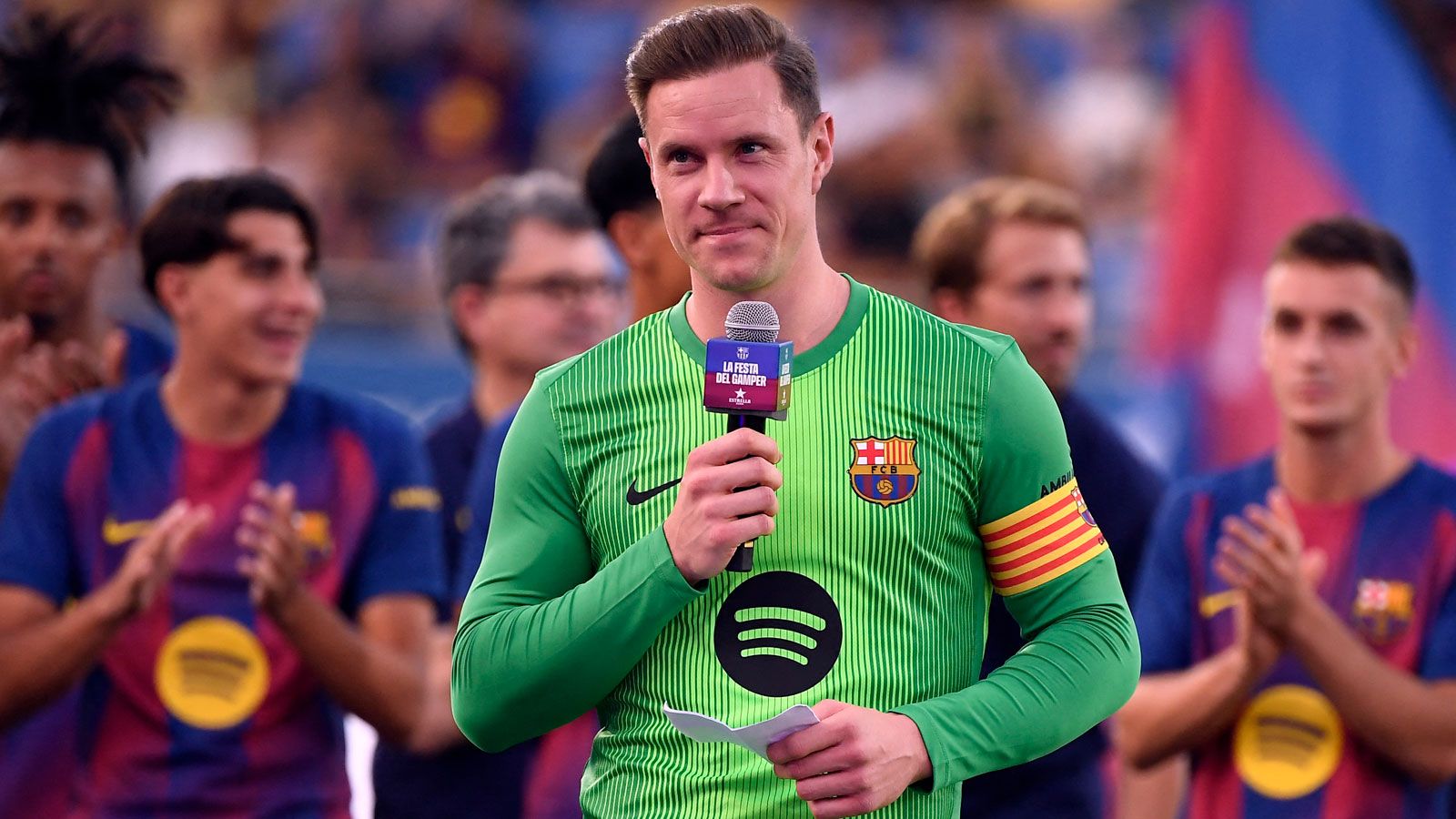 Ter Stegen Urges Barcelona Fans to Look Forward After Rift 8 2 3