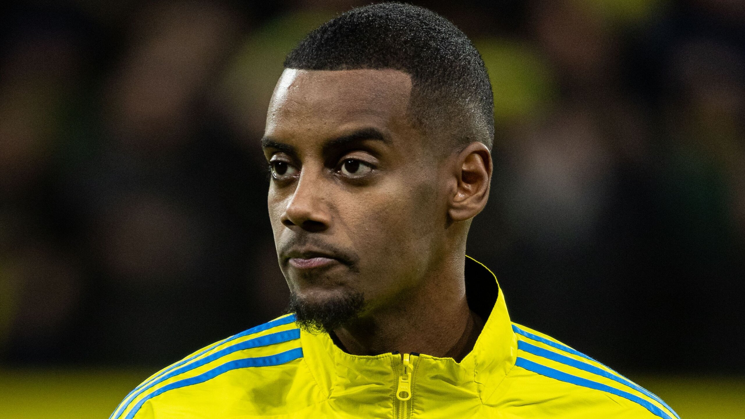 Isak Returns to Sweden Squad Amid Newcastle and Liverpool Drama 2 GettyImages 2185204176 scaled