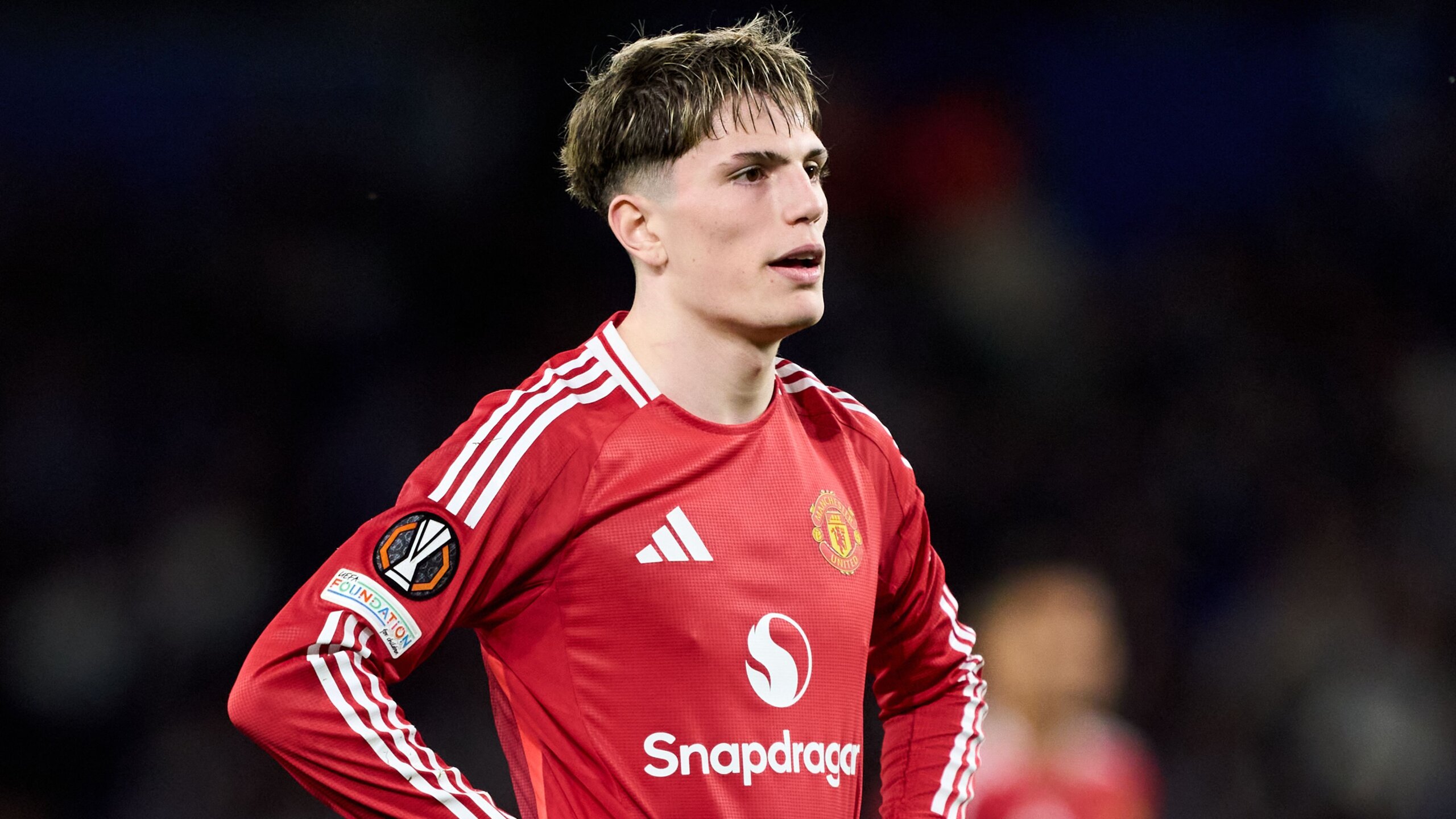 Man Utd Face Transfer Dilemma Over Garnacho as Tottenham Join Race 2 GettyImages 2203872056 4 scaled