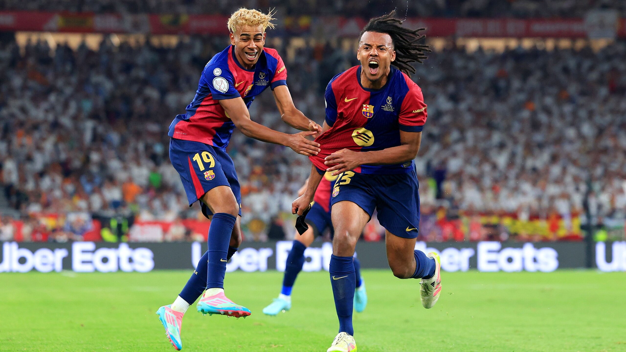 Kounde Tips Lamine Yamal for Ballon d'Or Over Dembele 3 GettyImages 2212147570 scaled