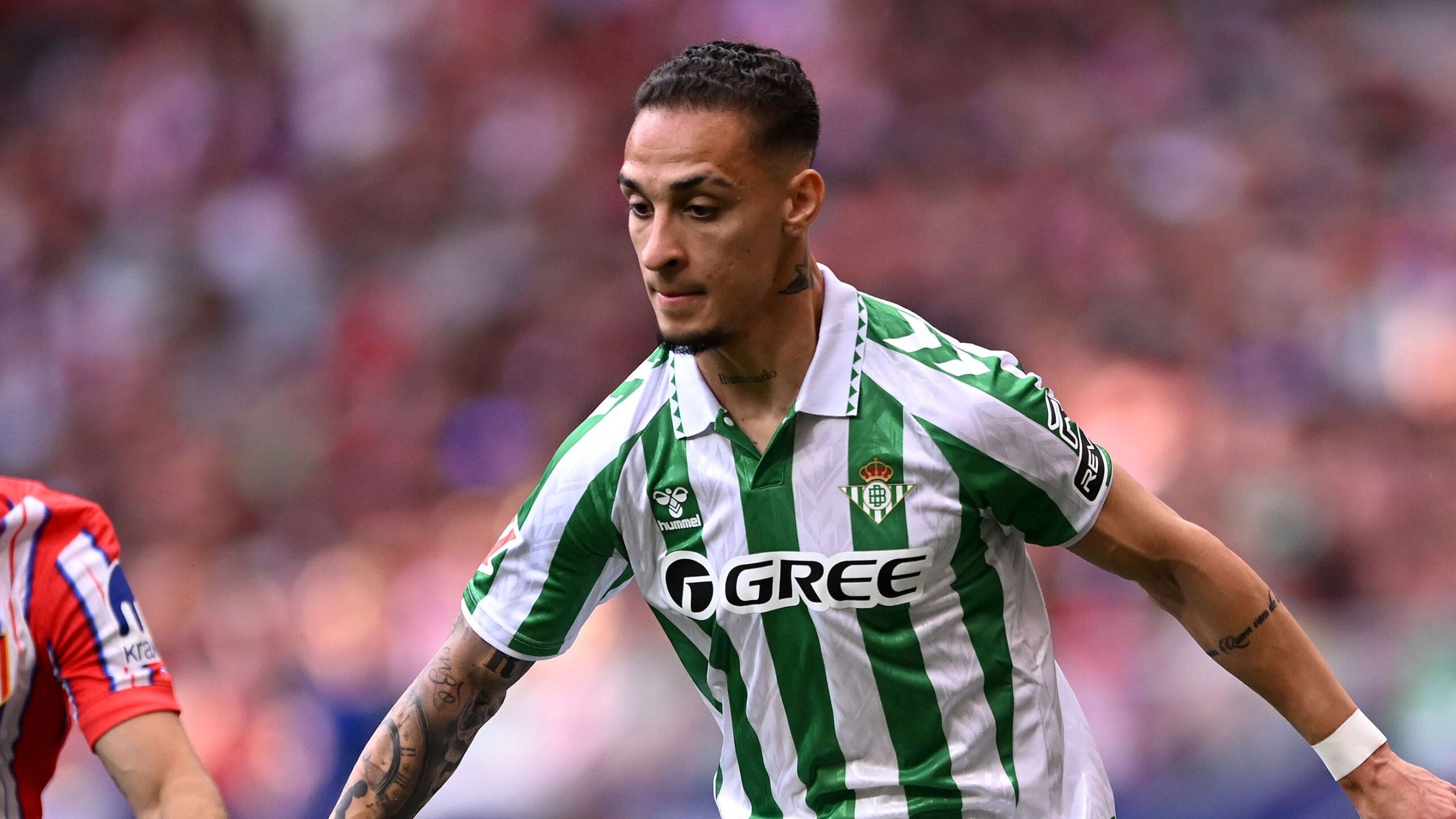 Real Betis Keep Door Open for Antony Amid Manchester United Uncertainty 1 GettyImages 2215756045 scaled