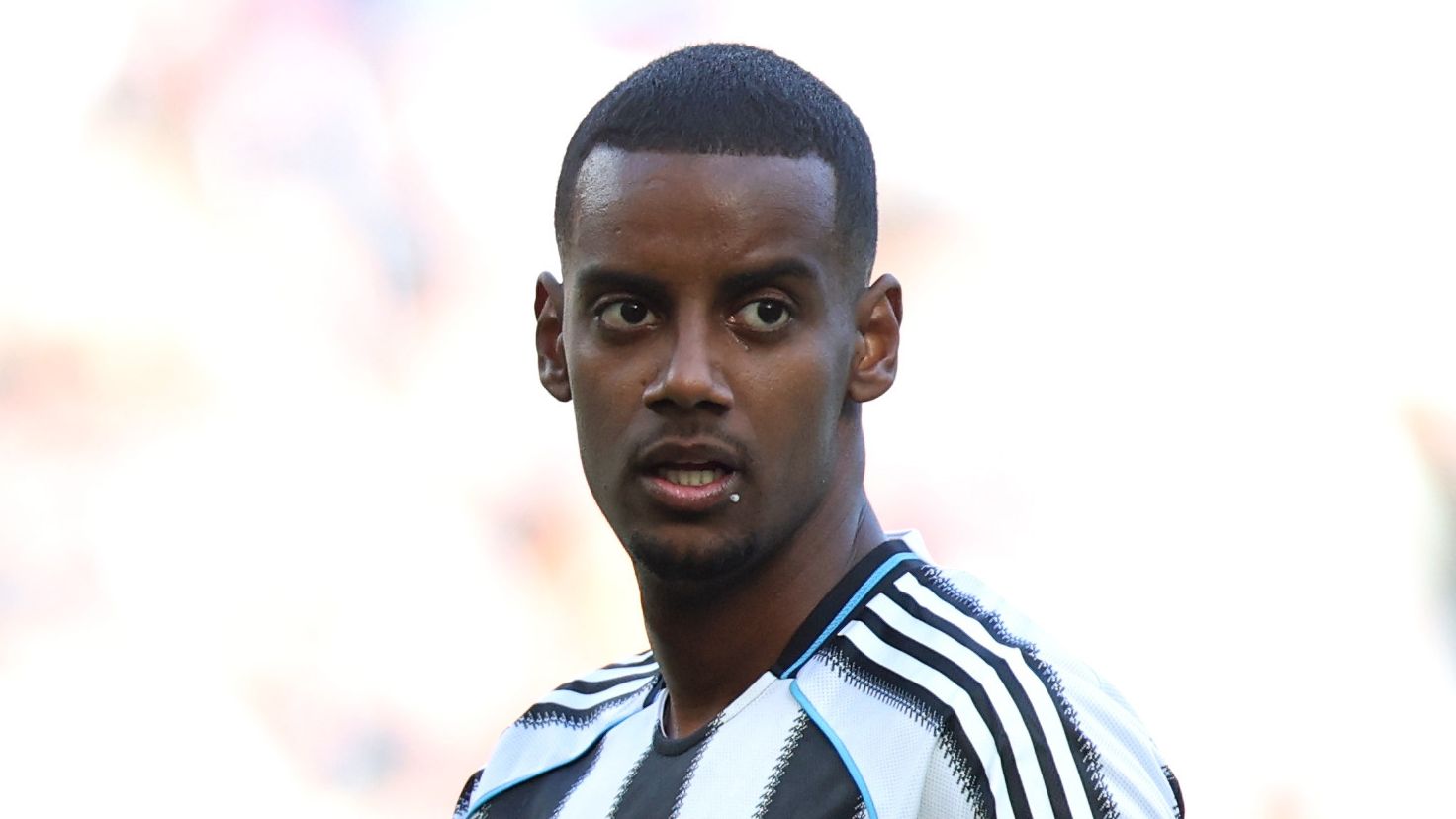 Liverpool Transfer Rumors: Do the Reds Really Need Alexander Isak? 4 GettyImages 2217090801