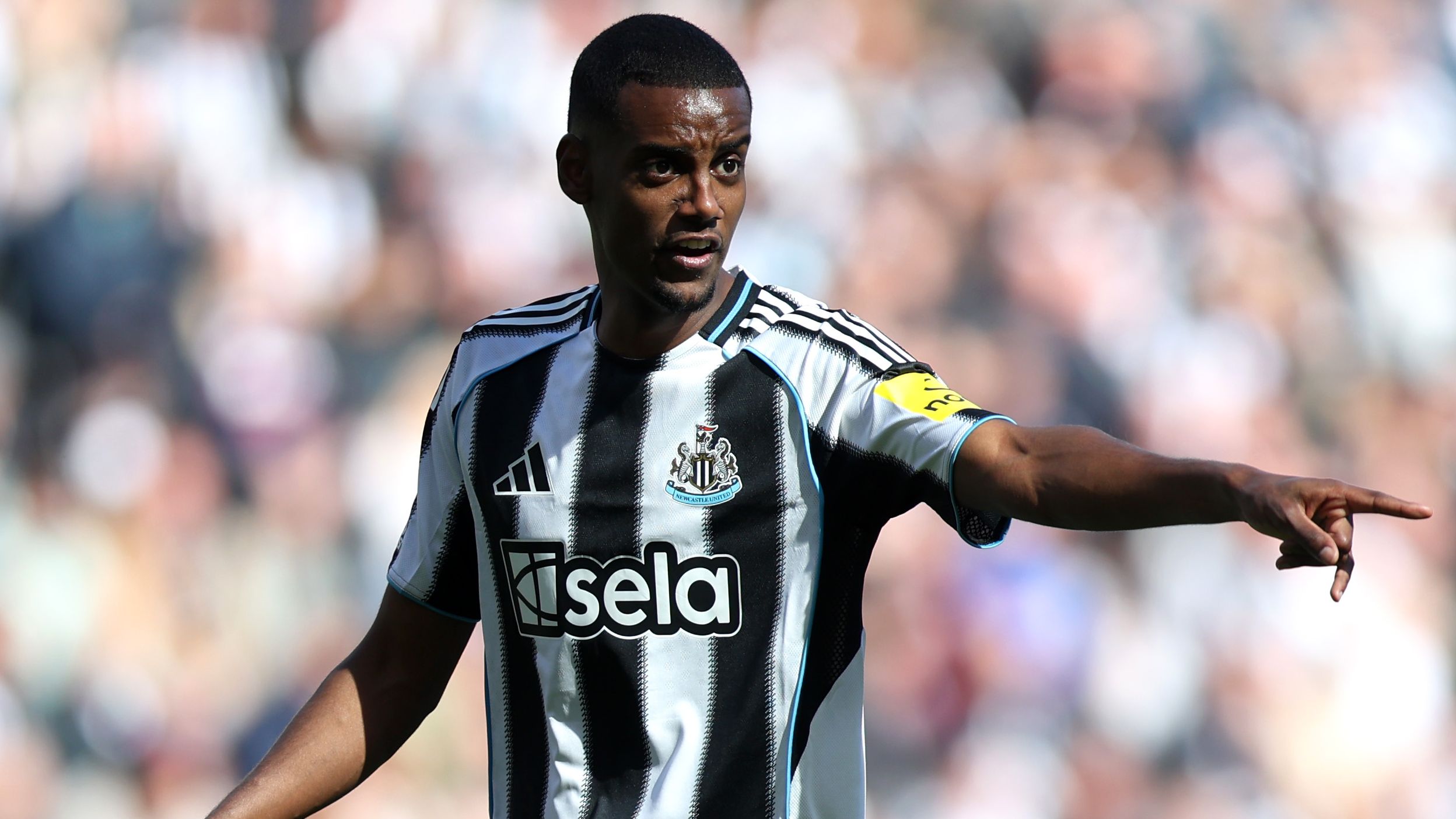 Liverpool Transfer News: Slot Silent on Isak Links Ahead of Newcastle Clash 2 GettyImages 2217091062