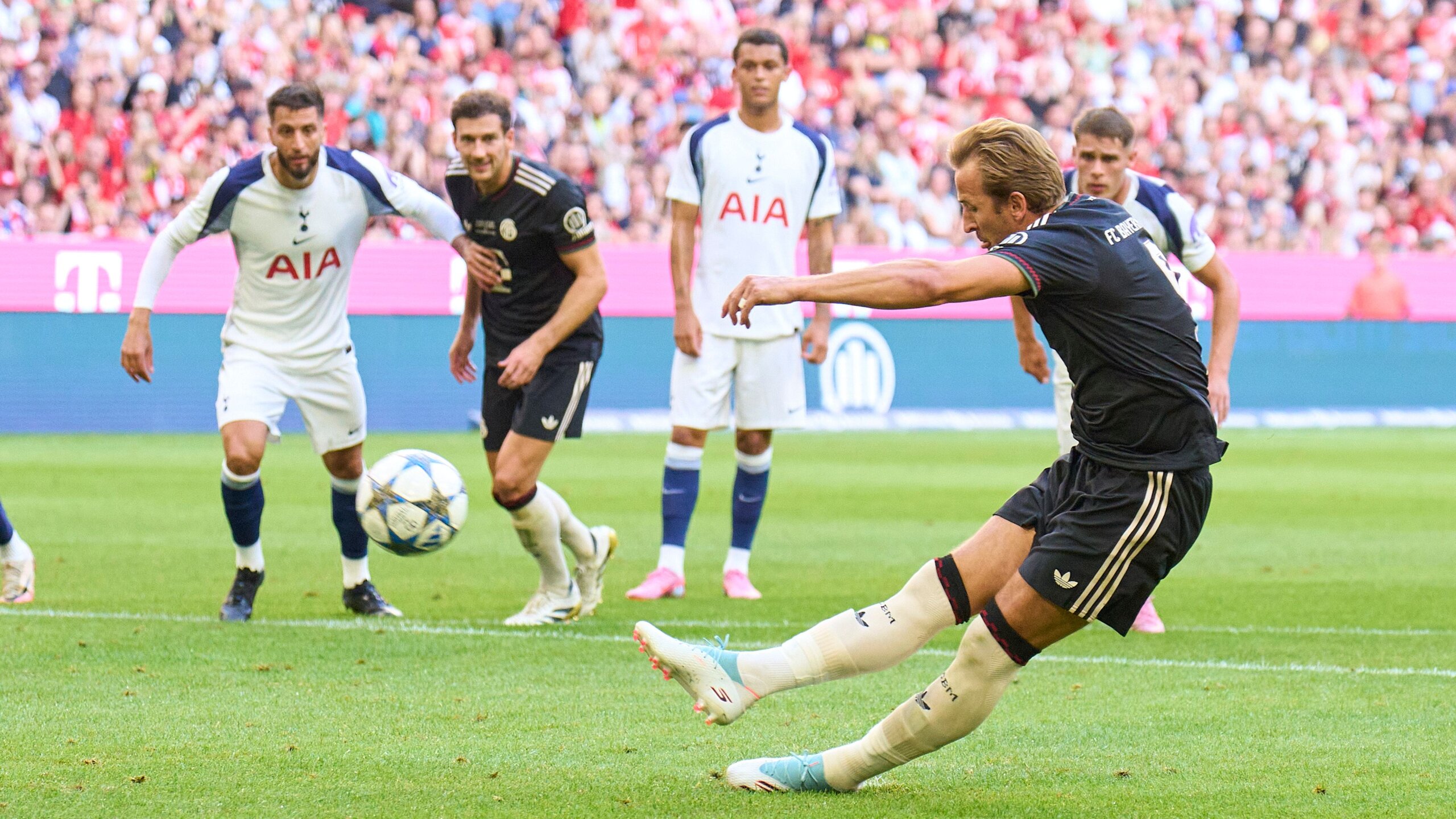 Harry Kane Penalty Miss Overshadowed by Bayern’s Big Win 7 GettyImages 2228958168 scaled