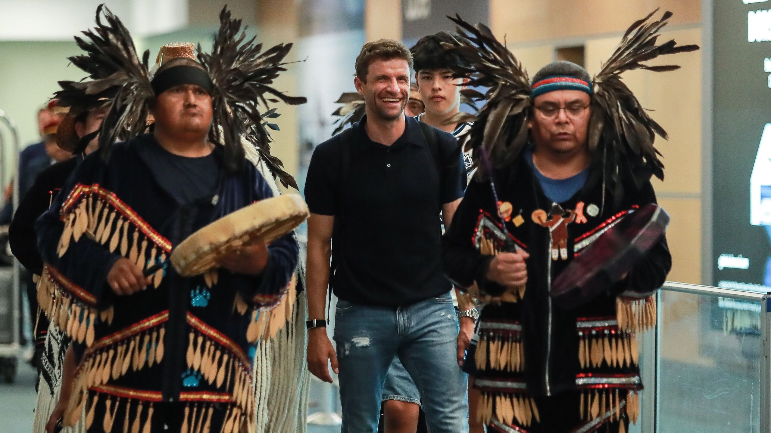 Muller Mania Grips Vancouver as Bayern Star Arrives 8 GettyImages 2230023169 scaled