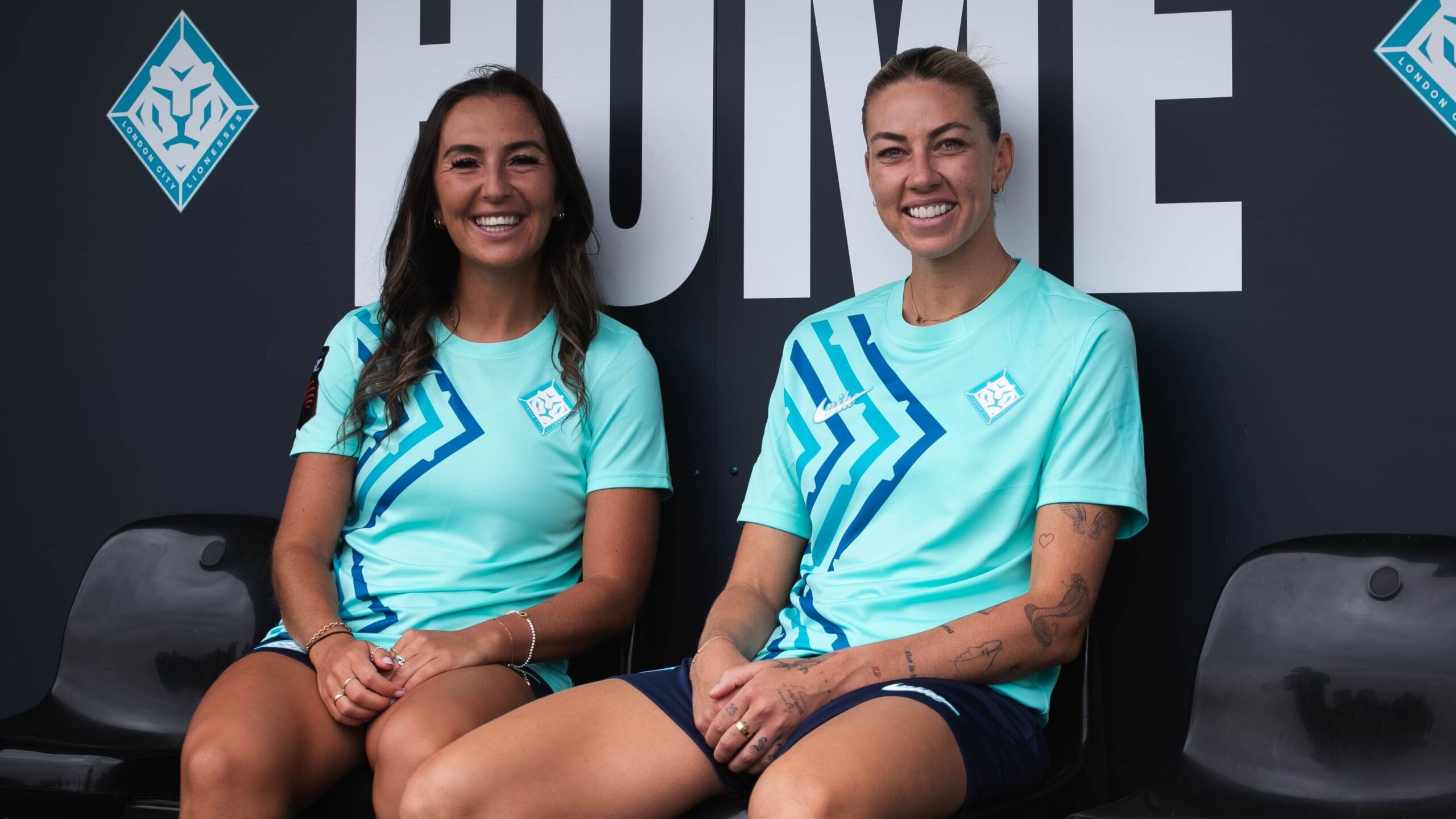 London City Lionesses Land Katie Zelem and Alanna Kennedy 3 Katie Alanna Signing 0300 scaled