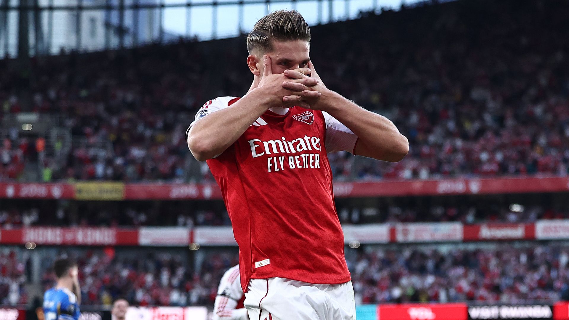 Pirate Mask Celebration: Gyokeres' Trademark Gesture Reimagined 10 6