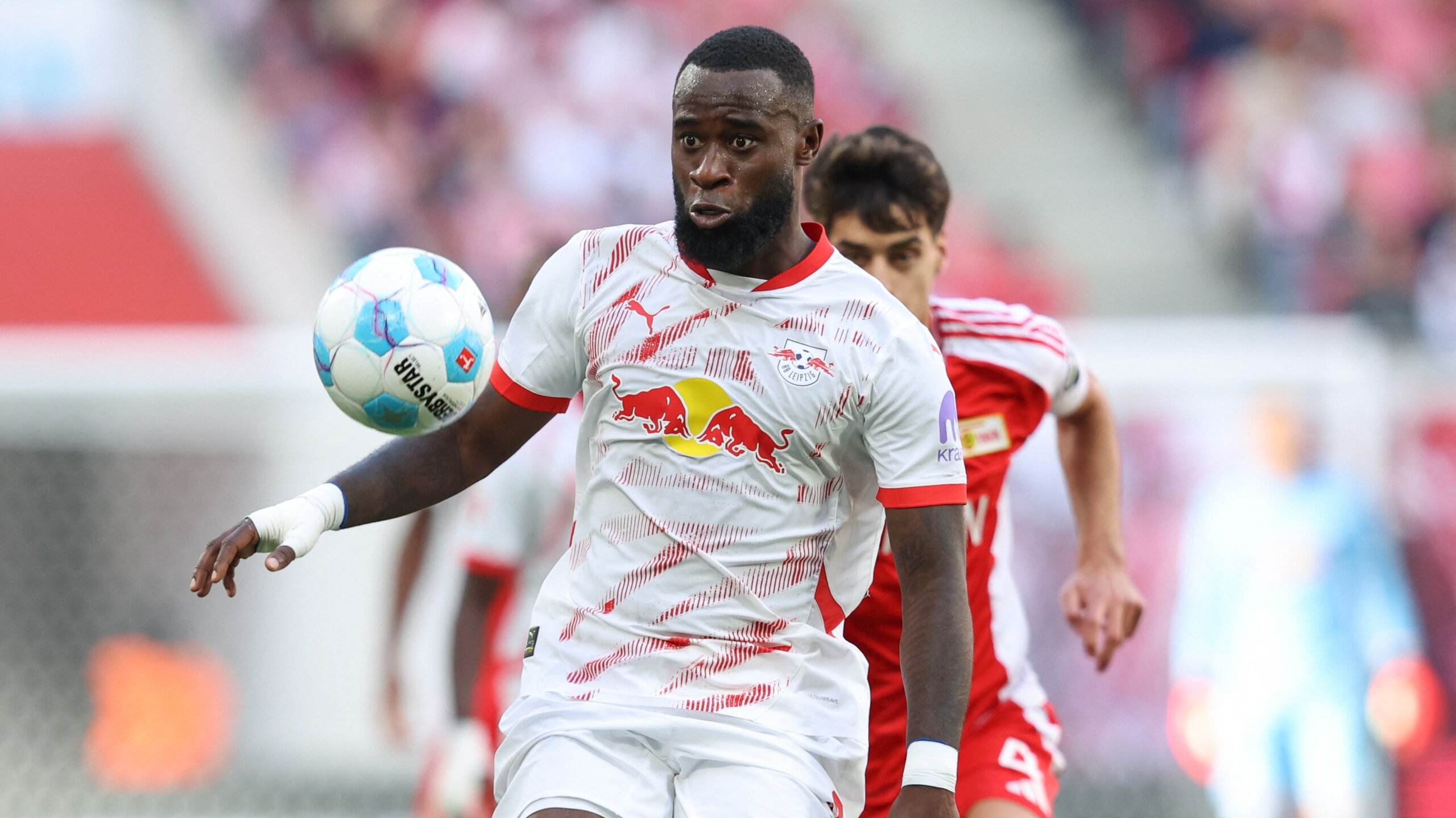 Sunderland Secure Lutsharel Geertruida in Stunning Transfer Coup 7 GettyImages 2171106975 scaled