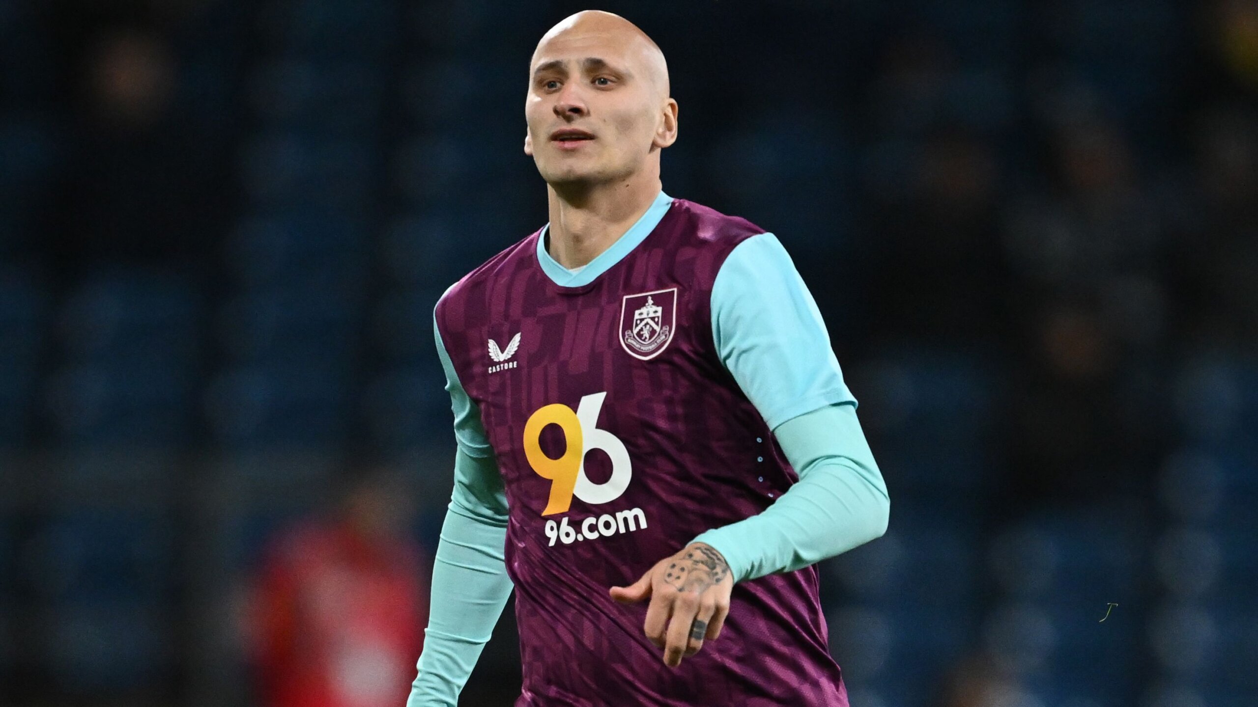 Jonjo Shelvey Joins Arabian Falcons in UAE Third Tier 8 GettyImages 2197780796 scaled