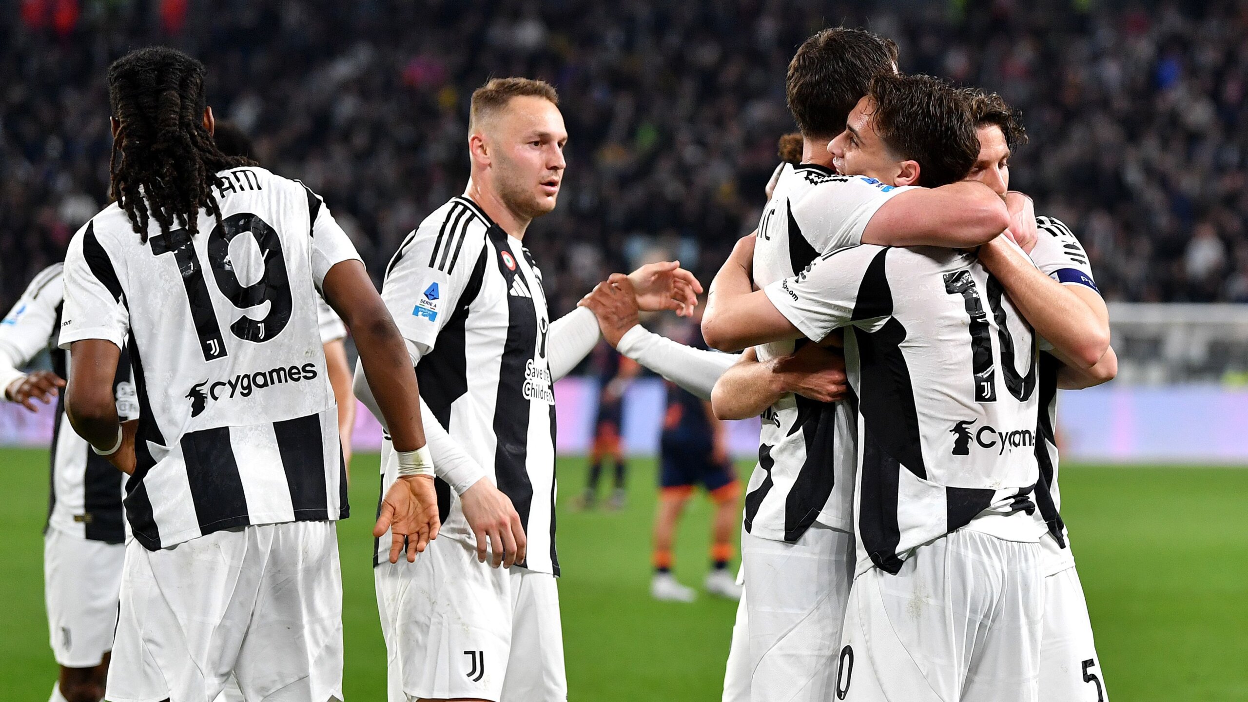 Arsenal and Chelsea Missed Out on Juventus Wonderkid 2 GettyImages 2209943318 scaled