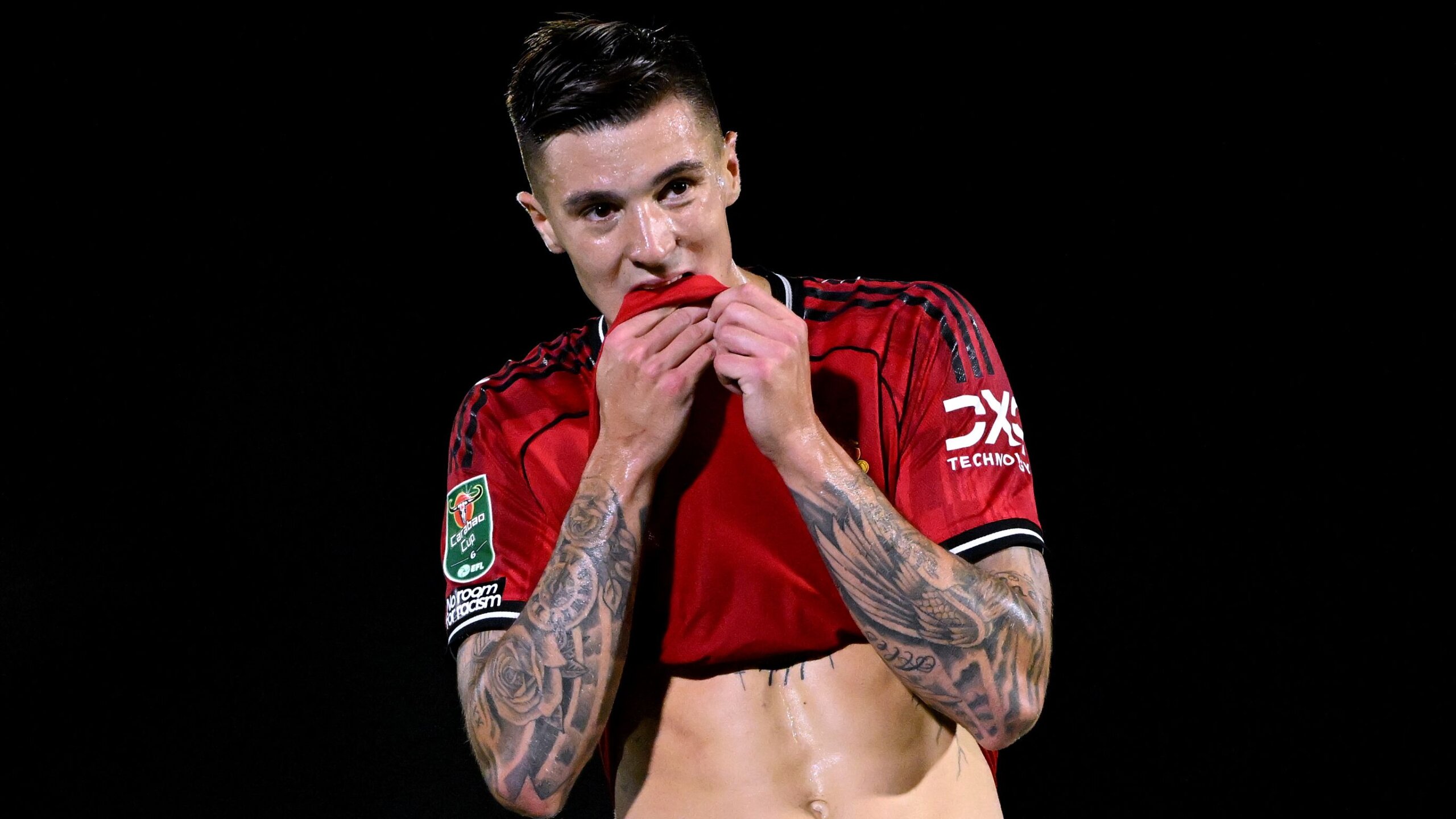 Sesko Struggles as Manchester United Suffer Heavy Derby Defeat 1 GettyImages 2232414017 scaled