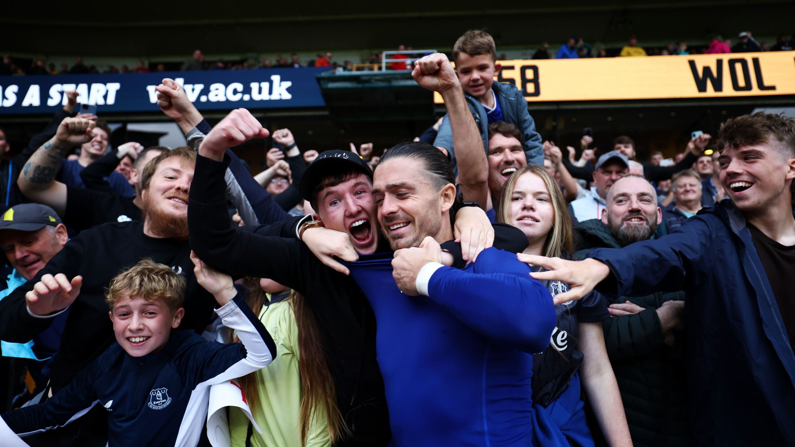 Grealish's Everton Arrival Shines Amid Swedish Pub Celebration 3 GettyImages 2232956141 scaled