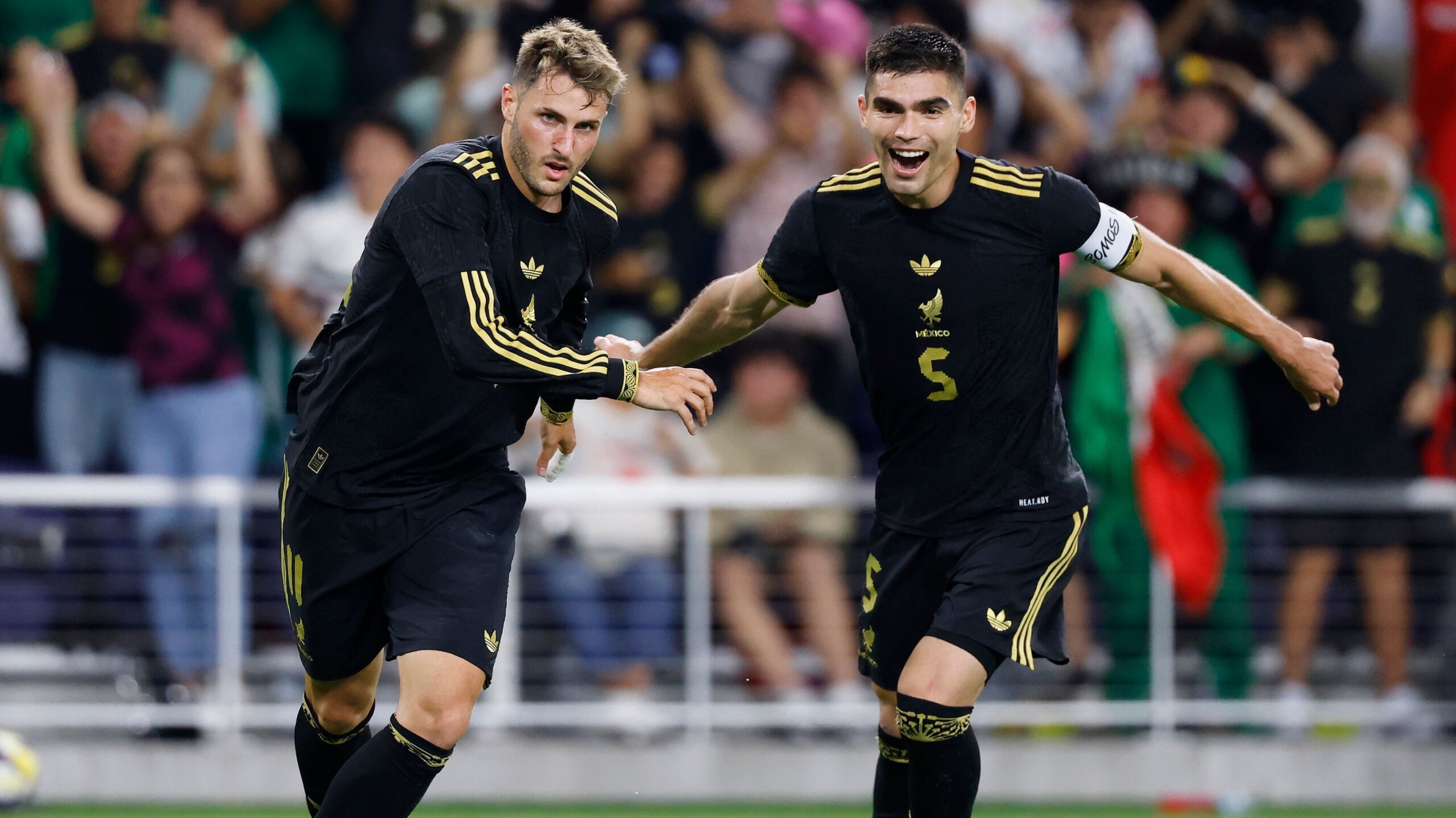 Mexico Stock Up: Giménez and Lira Shine, Lozano Struggles 4 GettyImages 2234595166 scaled