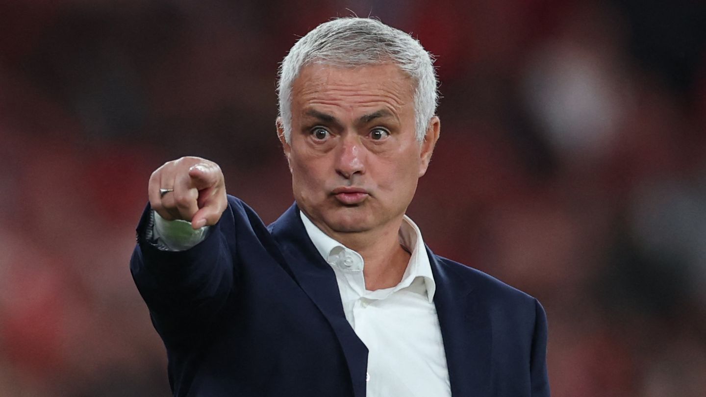Benfica Support Jose Mourinho in Referee Controversy 6 GettyImages 2236542481 1