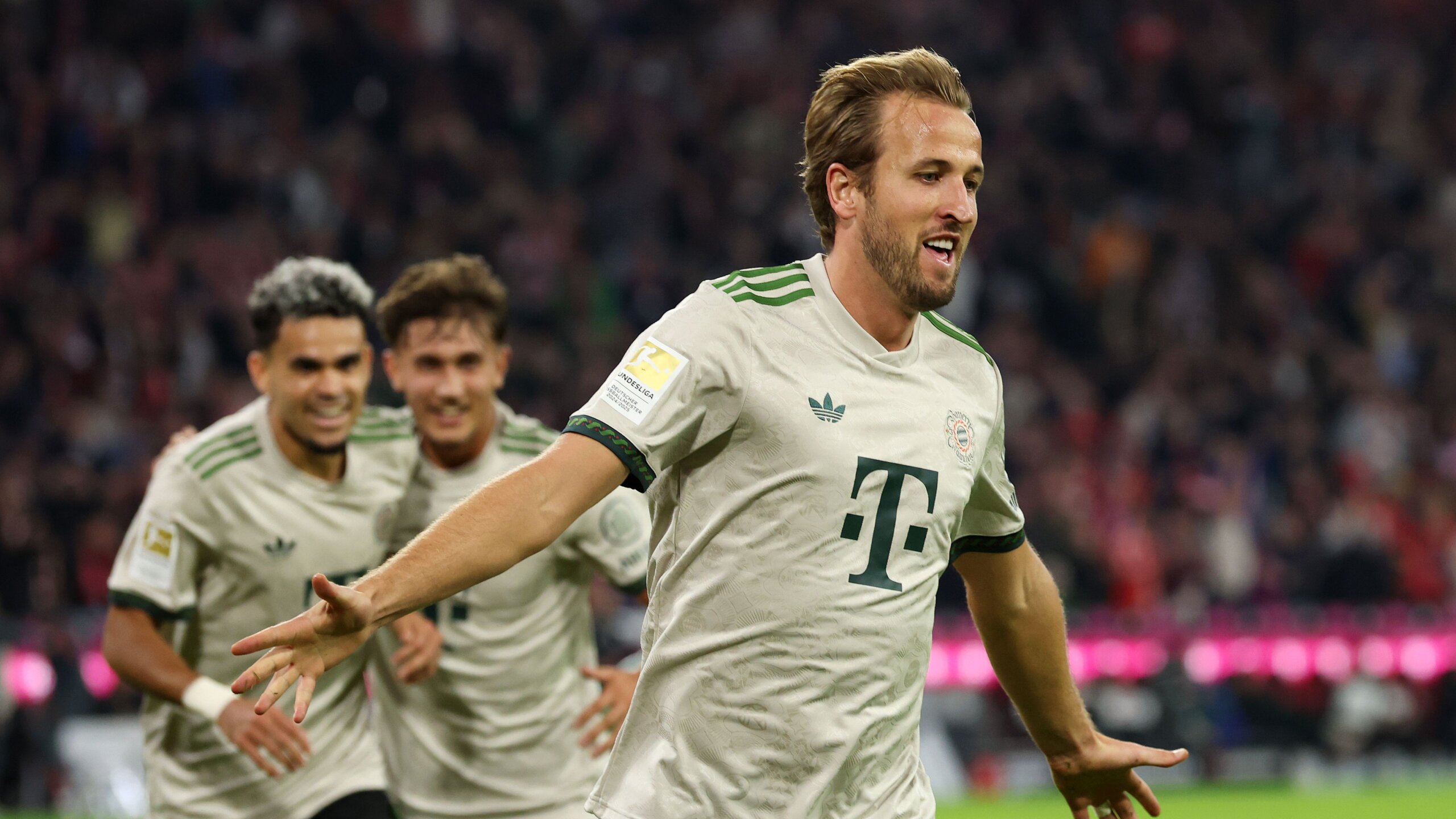 Harry Kane Open to Bayern Munich Contract Talks Amid Rumours 7 GettyImages 2237593114 scaled