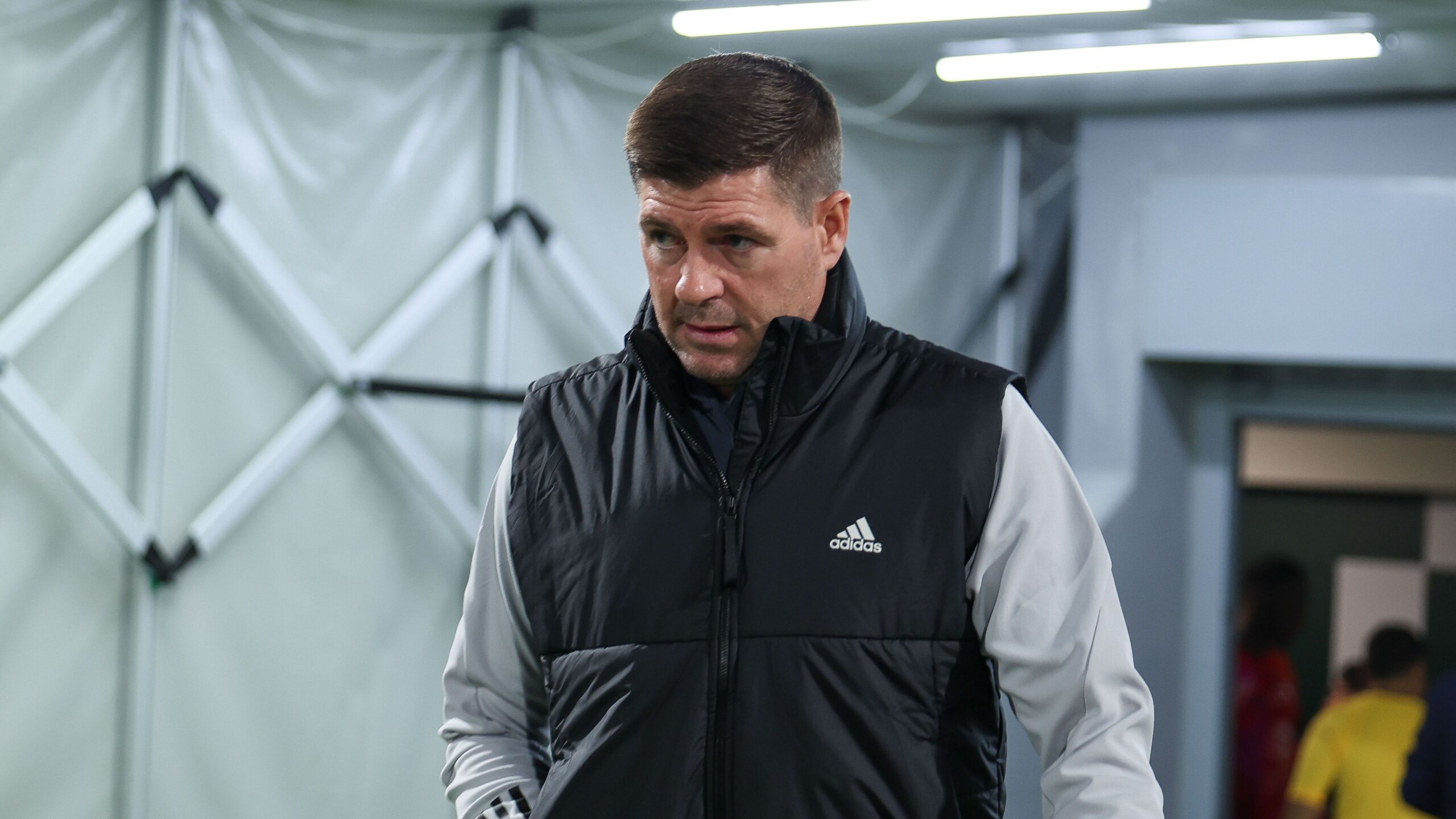 Gerrard Told Wrexham or Birmingham Could Lead to Liverpool Role 3 GettyImages 2194383993 scaled
