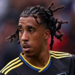 Leny Yoro’s Surprise Lille Visit After Manchester United Heroics 2 GettyImages 2237735118