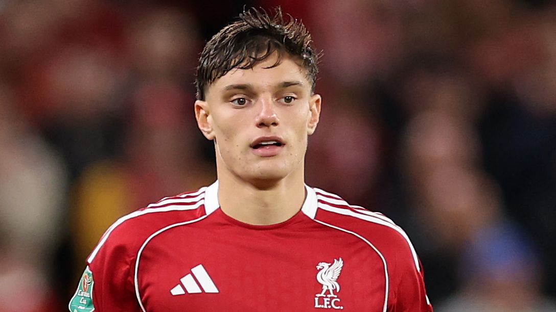 Liverpool Centre-Back Search Intensifies After Leoni Injury 3 GettyImages 2236999129