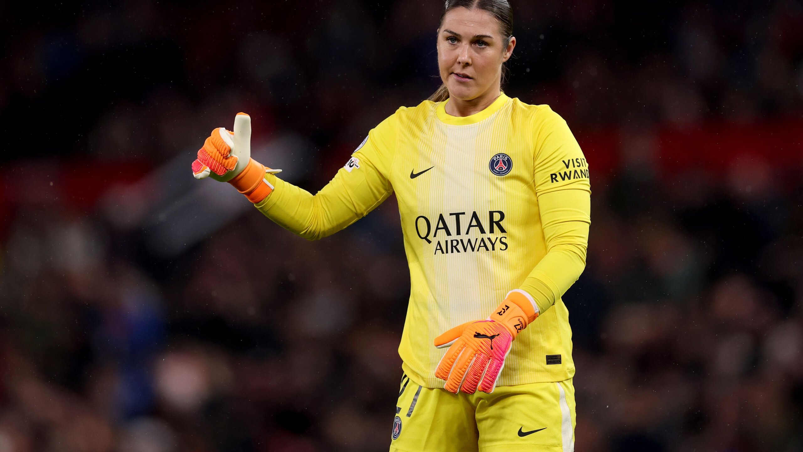 Mary Earps Faces Mixed Reception in Manchester United Return 4 GettyImages 2246479270 scaled