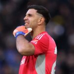 Emiliano Martinez Error Gives Manchester United Fans Relief 3 GettyImages 2248063608
