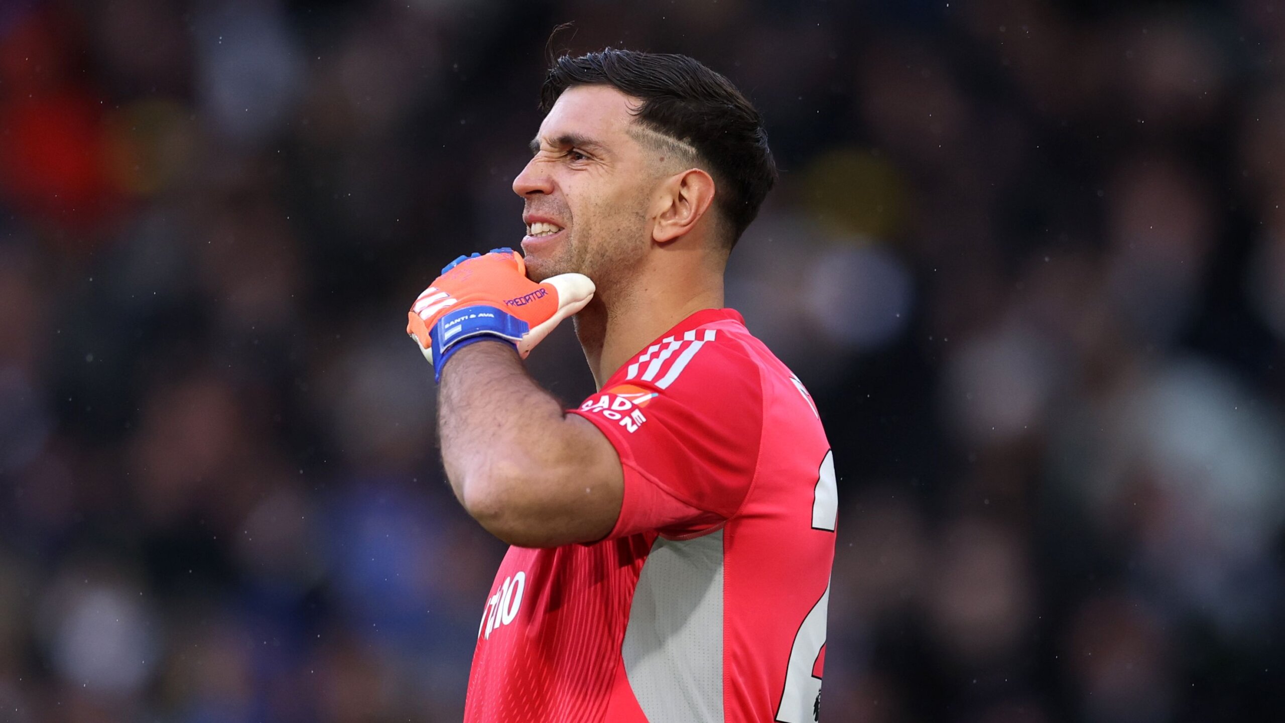 Emiliano Martinez Error Gives Manchester United Fans Relief 1 GettyImages 2248063608 scaled