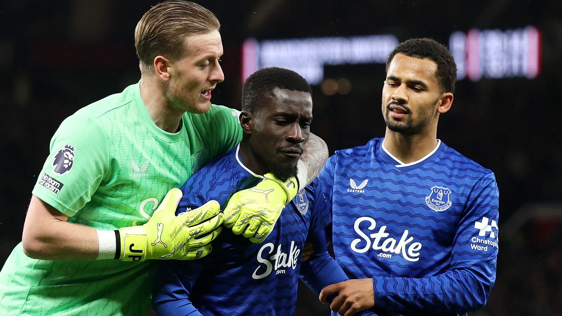Idrissa Gueye Red Card Headlines Everton’s Turbulent Night 5 GettyImages 2248266561