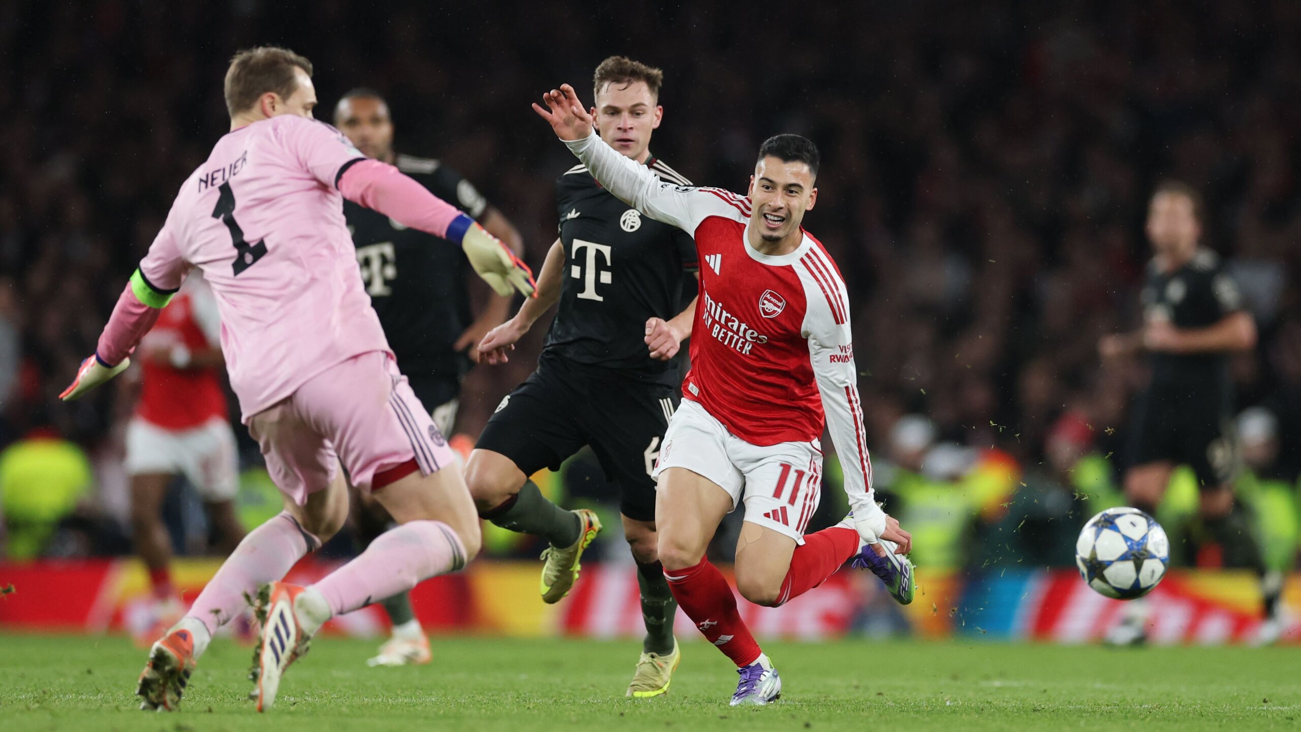 Neuer Analyzes Risky Mistakes in Bayern’s Loss to Arsenal 1 GettyImages 2248612866 scaled