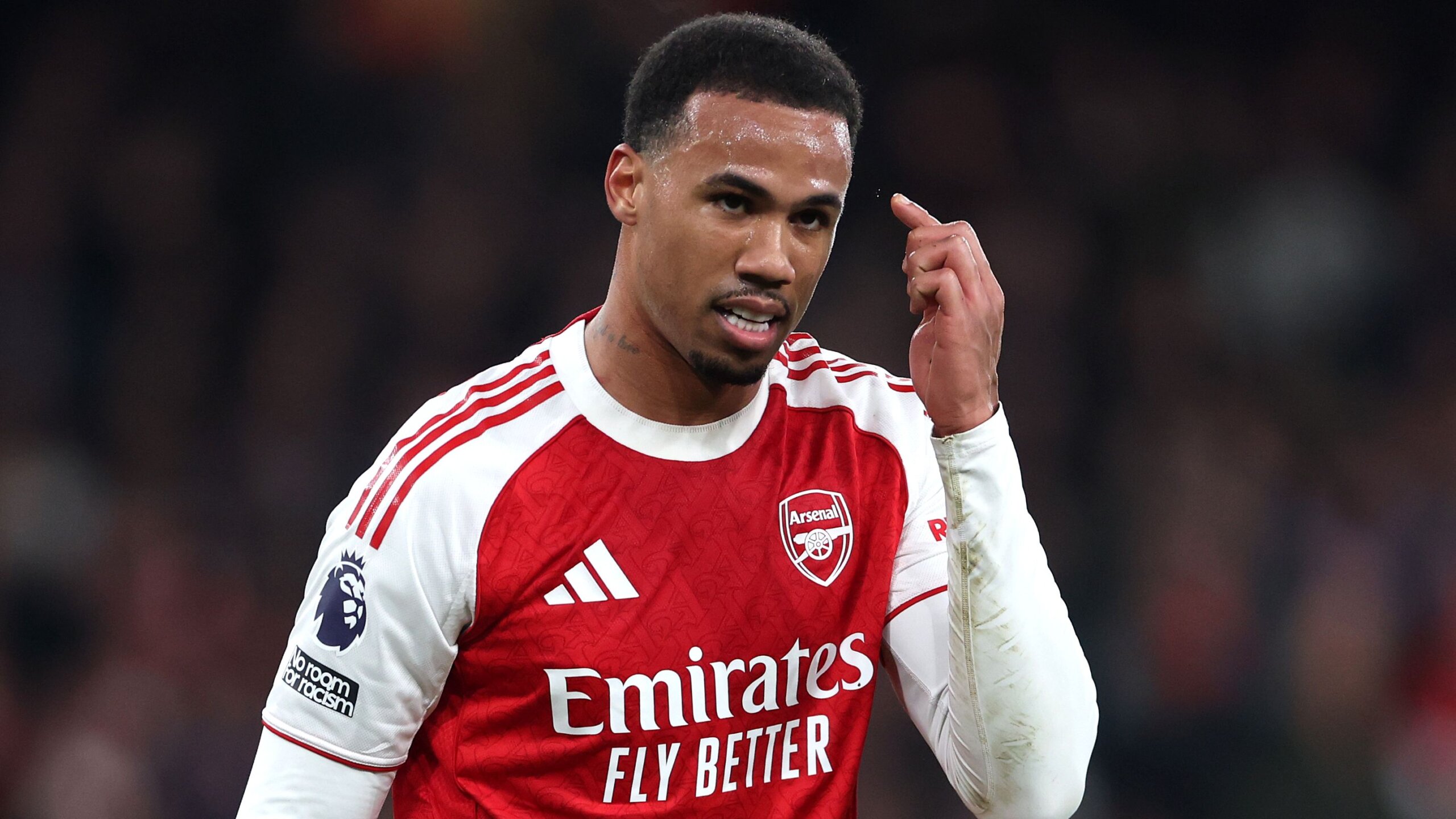 Arsenal's Premier League Trip to Leeds Disrupted by Fog 1 GettyImages 2258250275 scaled