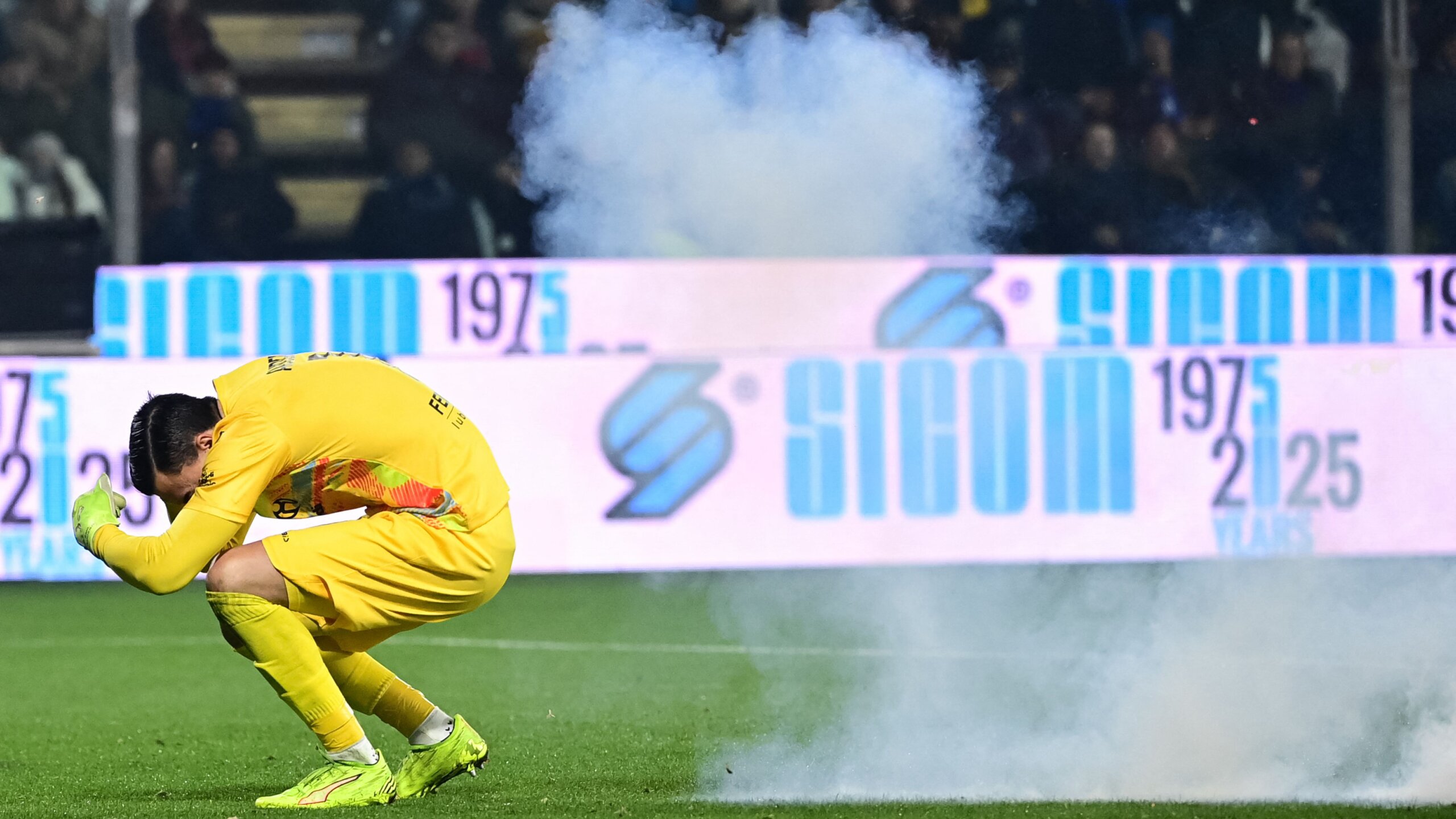 Inter vs Cremonese Marred by Shocking Firecracker Incident 10 GettyImages 2258841108 scaled