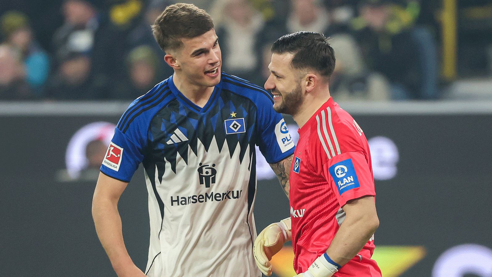 Bayern Munich Eyes Daniel Heuer Fernandes as Successor to Neuer 2 06 15