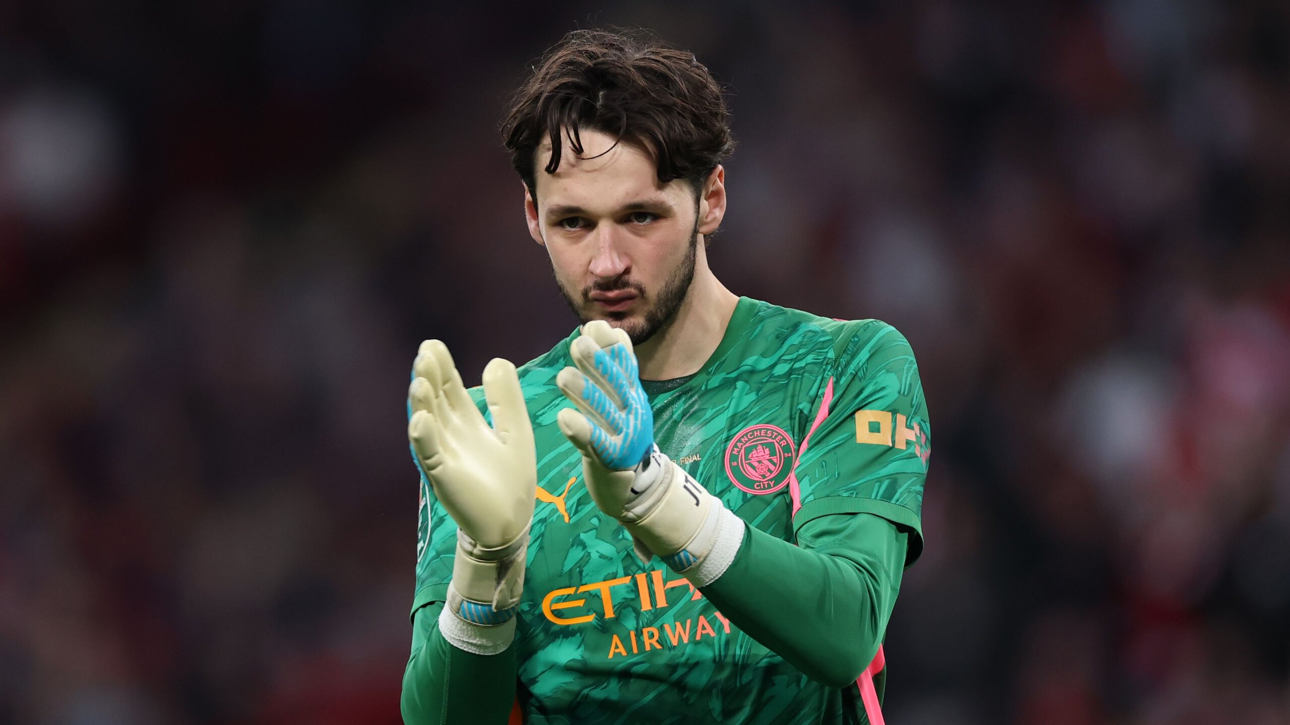 Liverpool and Chelsea Target James Trafford Amid Goalkeeper Shake-Up 8 GettyImages 2267931961 scaled