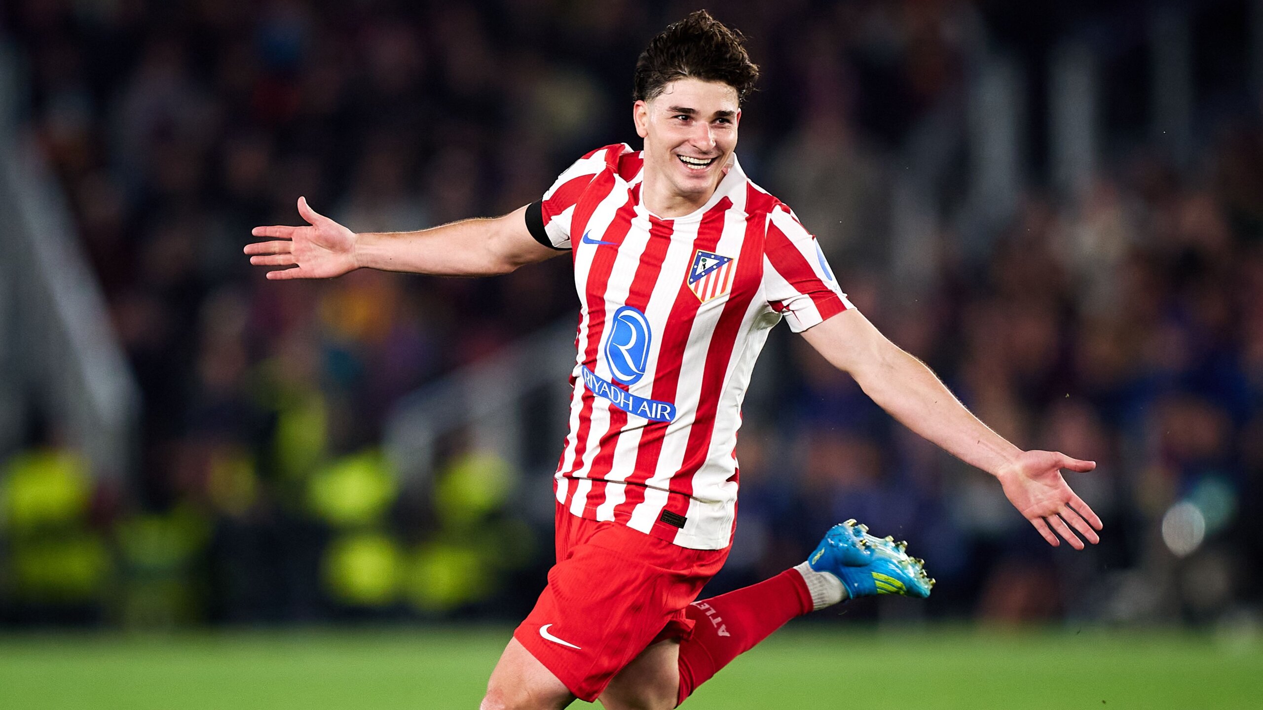 Julian Alvarez Eyes Barcelona Move Amid Arsenal, PSG Interest 3 GettyImages 2270436043 scaled