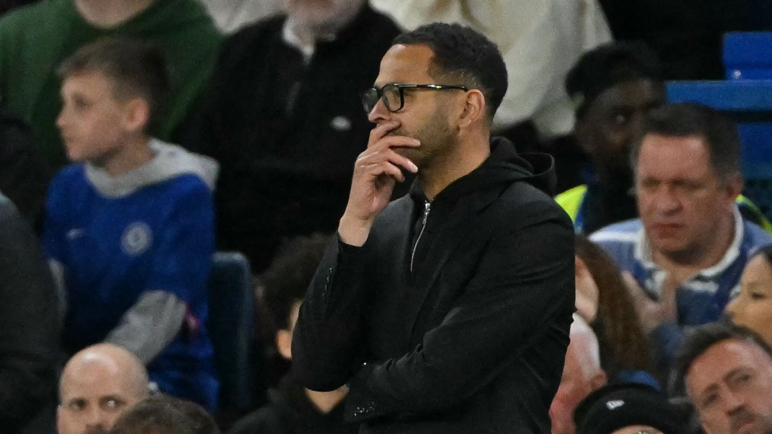Liam Rosenior Faces Uncertain Chelsea Future After UCL Setback 6 GettyImages 2271431597 1 scaled