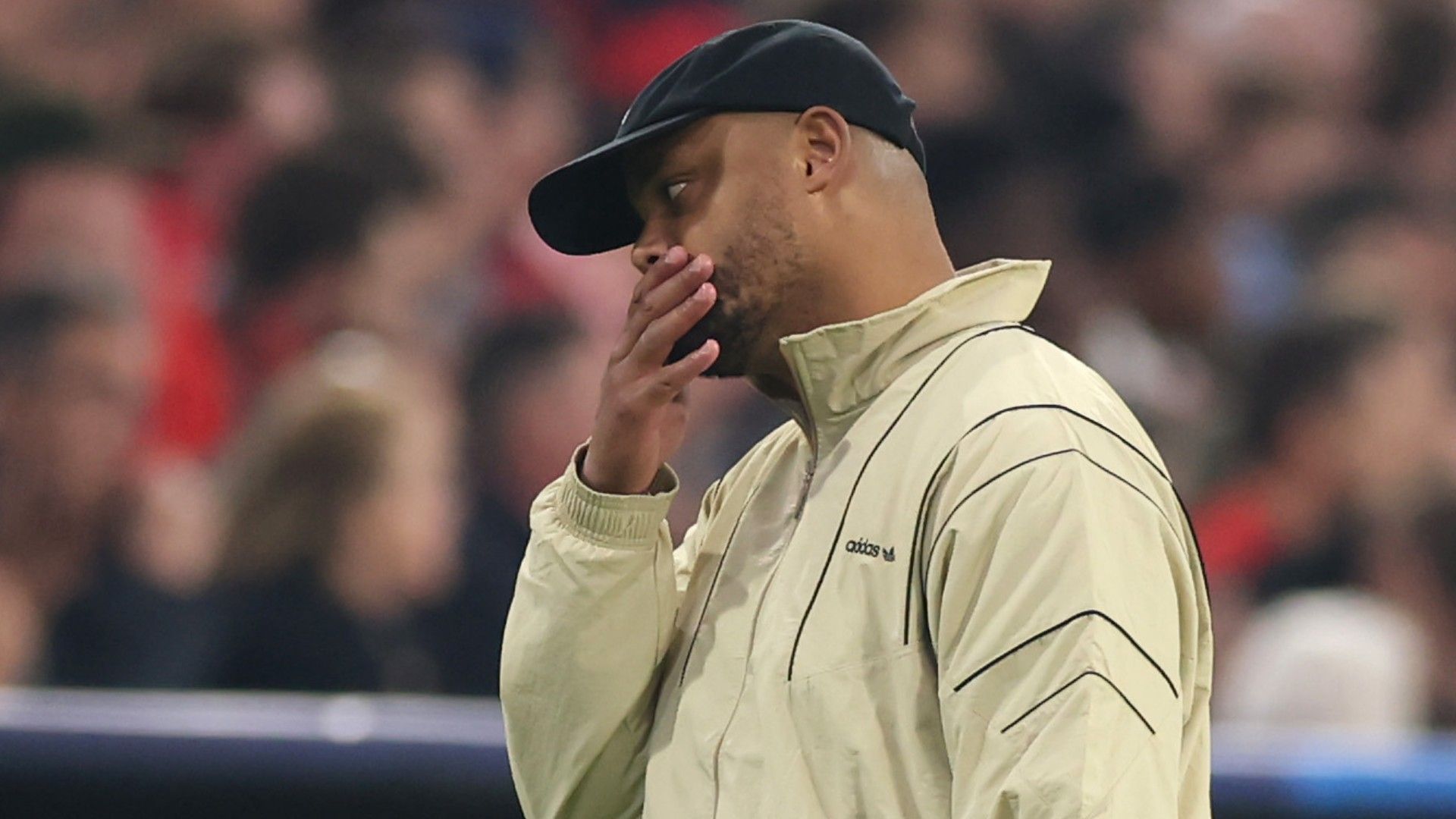 Serge Gnabry Injury Deals Blow to Bayern Munich's Title Push 8 GettyImages 2271513438