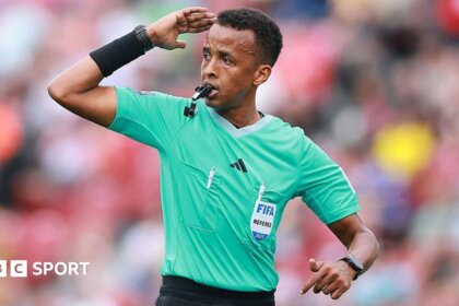 I have right papers and visa - barred referee Artan 17 ec5a7760 6402 11f1 aa5c 5fd45cb1088c