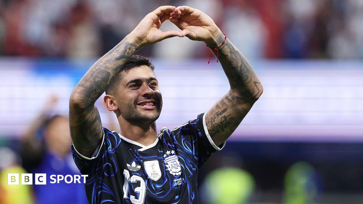 Romero hits back at Neville over criticism of Argentina centre-back partnership 1 18d65ff0 80e3 11f1 a5c2 db1656c1a0a8