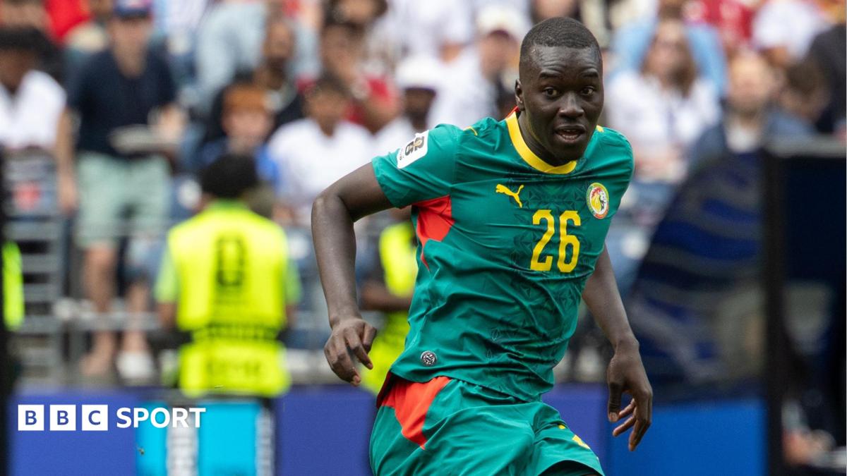 Pape Gueye pauses Senegal duty until coaching staff changes 1 621dc690 75f2 11f1 8c3f e37c76e39331