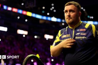 Littler opens World Matchplay defence with win over Springer in Blackpool 4 d7761130 82fa 11f1 8a23 f71a444cb167